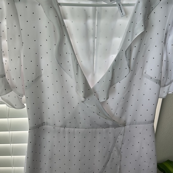 BCBGeneration Polka Dot Faux Wrap Ruffled Mini Black White Dress - Picture 10 of 11